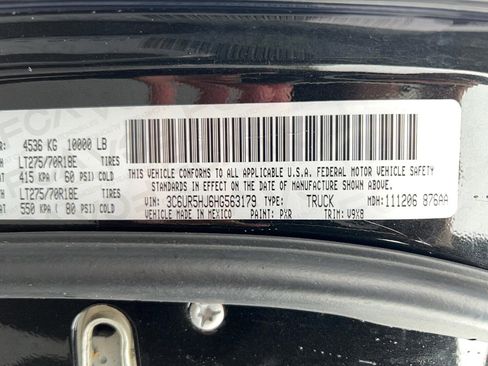 Used 2017 RAM 2500 Tradesman w/ Chrome Appearance Group image 25