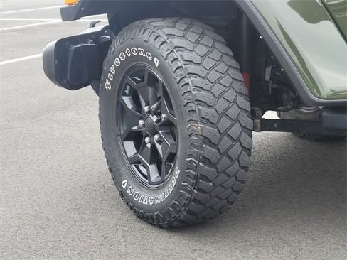 Used 2022 Jeep Gladiator Willys image 33