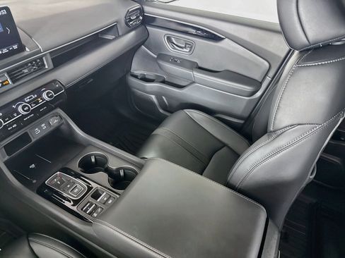 Used 2024 Honda Pilot EX-L image 27