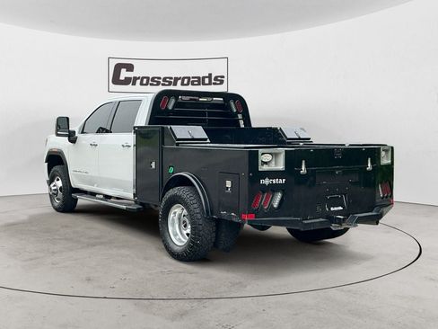 Used 2022 GMC Sierra 3500 Denali AWD/4WD image 3