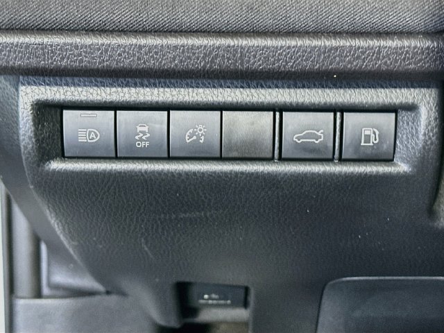 Certified 2025 Toyota Camry LE FWD image 11