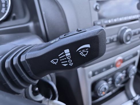 Used 2013 Chevrolet Captiva Sport LTZ FWD image 27