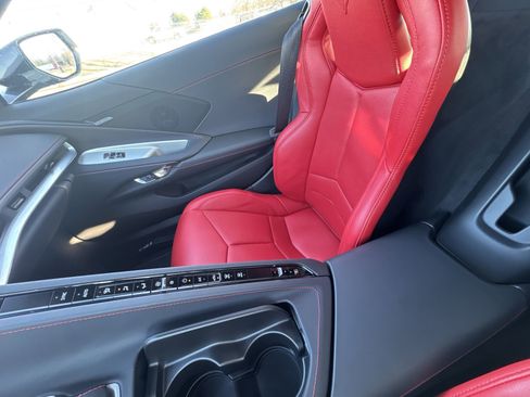 Used 2025 Chevrolet Corvette Stingray Coupe w/ 1LT image 21