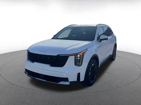 Used 2024 Kia Sorento S image 7