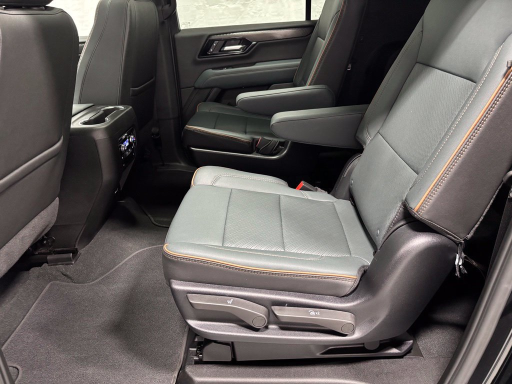 Used 2026 GMC Yukon XL AT4 AWD/4WD image 44