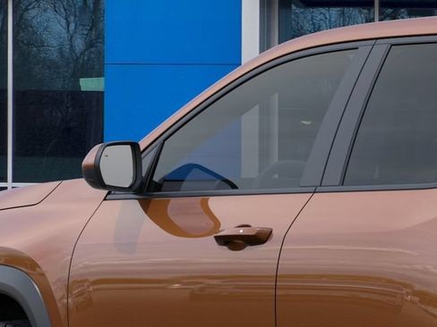 New 2027 Chevrolet Equinox LT w/ Convenience Package II FWD image 12