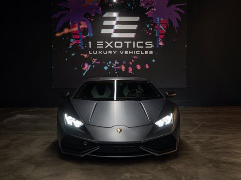 Used 2015 Lamborghini Huracan LP 610-4 AWD/4WD image 3