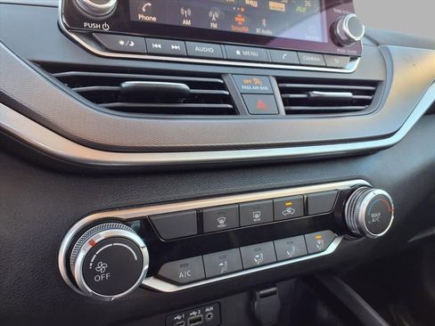 Used 2024 Nissan Altima 2.5 SR image 7