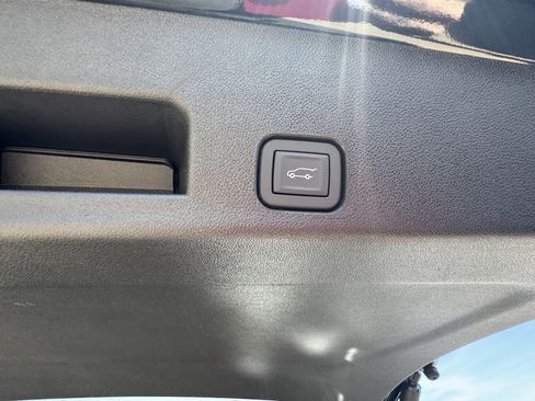 New 2026 Chevrolet Traverse LT image 6