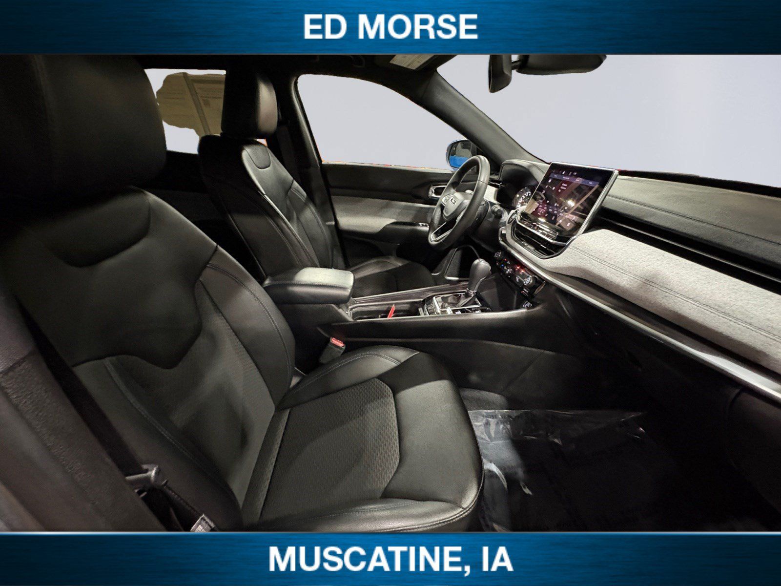 Used 2024 Jeep Compass Latitude AWD/4WD image 15
