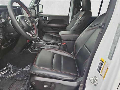 Used 2024 Jeep Wrangler Unlimited Rubicon AWD/4WD image 16