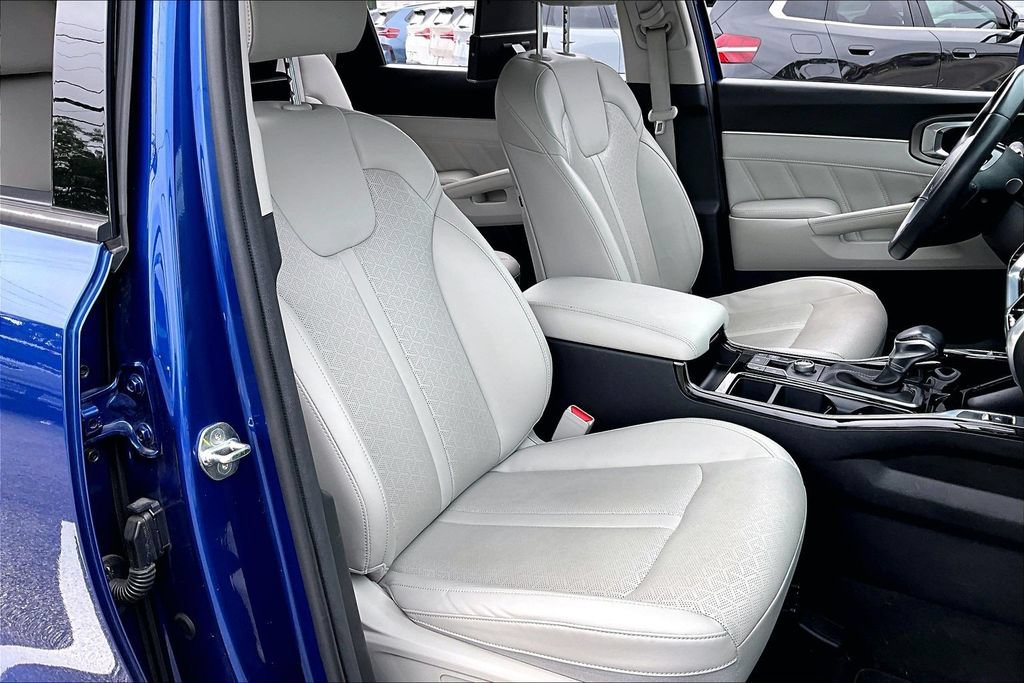 Used 2023 Kia Sorento SX FWD image 30