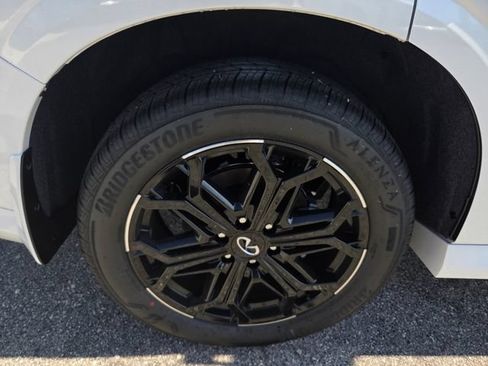 New 2026 INFINITI QX80 4WD image 20
