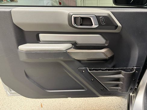 Used 2023 Ford Bronco Black Diamond image 10