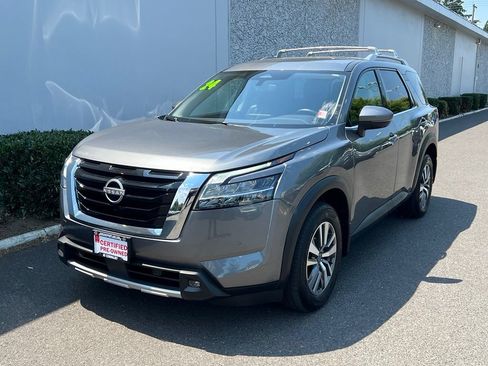 Certified 2024 Nissan Pathfinder SL AWD/4WD image 2