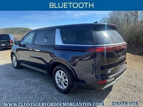 Used 2023 Kia Carnival LX FWD image 39