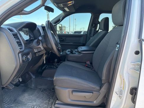 Used 2024 RAM 2500 Tradesman w/ Chrome Appearance Group AWD/4WD image 2