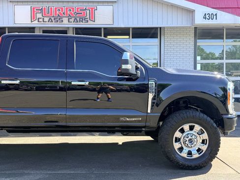Used 2023 Ford F250 Lariat w/ Chrome Package image 12