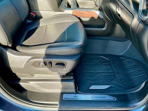 Used 2021 GMC Sierra 1500 SLT image 24