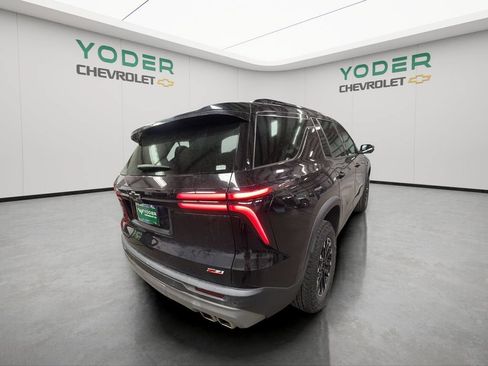 Used 2025 Chevrolet Traverse Z71 AWD/4WD image 6
