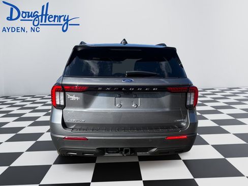 New 2026 Ford Explorer Active AWD/4WD image 11
