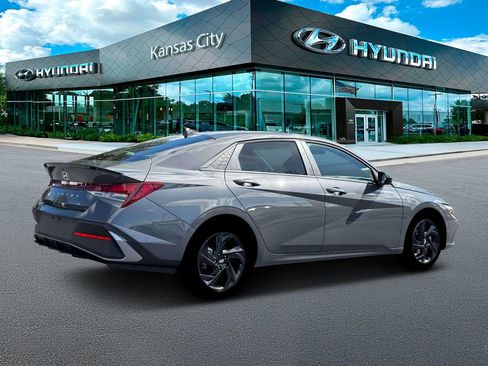 New 2026 Hyundai Elantra Sport FWD image 8