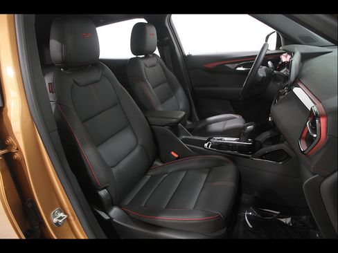 Certified 2024 Chevrolet TrailBlazer RS w/ Driver Confidence Package FWD image 16