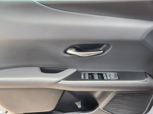 New 2026 Lexus UX 300h FWD image 14