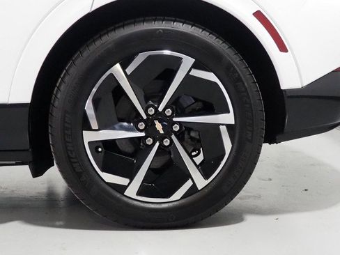 Used 2024 Chevrolet Equinox EV LT image 48