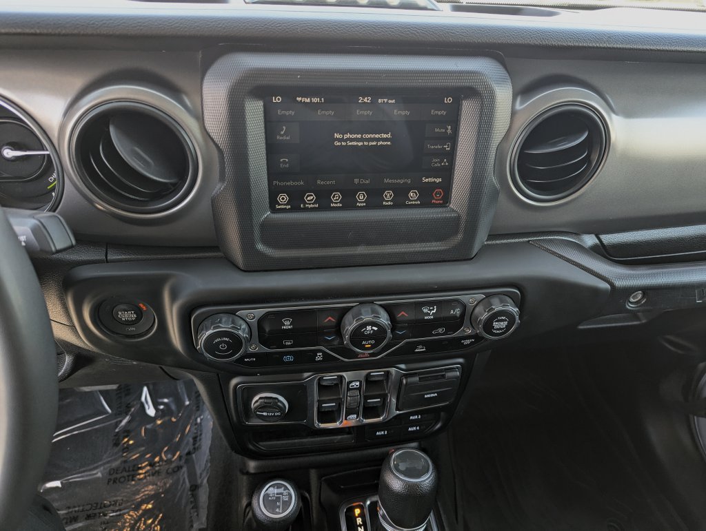 Used 2023 Jeep Wrangler Unlimited AWD/4WD image 18