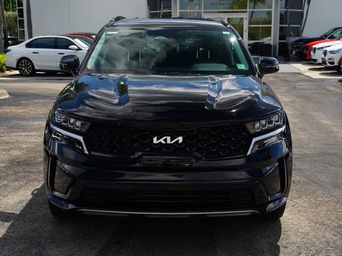 Used 2023 Kia Sorento S FWD image 2