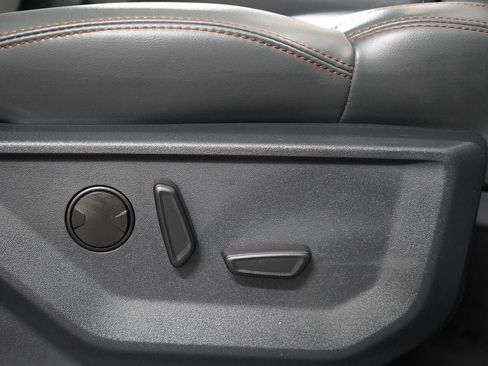 Certified 2025 Ford Expedition Active AWD/4WD image 34