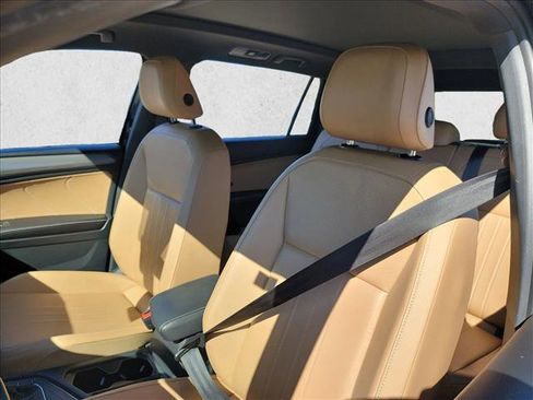 Used 2024 Volkswagen Tiguan SE image 13