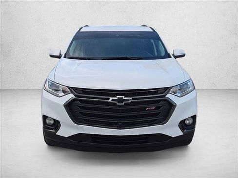 Used 2021 Chevrolet Traverse RS FWD image 2