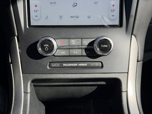 Used 2024 Ford Edge SEL image 28