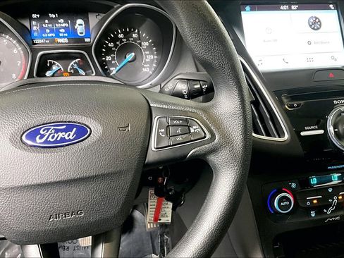 Used 2018 Ford Focus SEL image 19