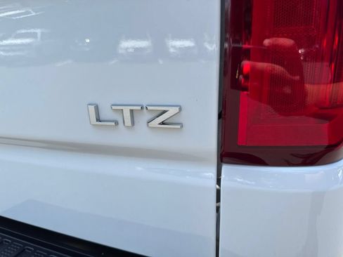Used 2025 Chevrolet Silverado 1500 LTZ w/ LTZ Premium Package AWD/4WD image 11