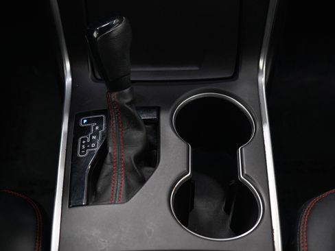 Used 2015 Toyota Camry SE FWD image 16