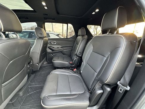Used 2023 Chevrolet Traverse Premier w/ Redline Edition image 14