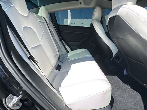 Used 2022 Tesla Model 3 Performance image 22