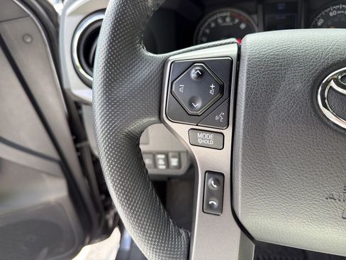 Used 2021 Toyota Tacoma TRD Sport AWD/4WD image 29