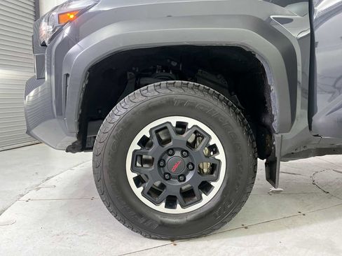 Used 2024 Toyota Tacoma 4x4 Double Cab image 18