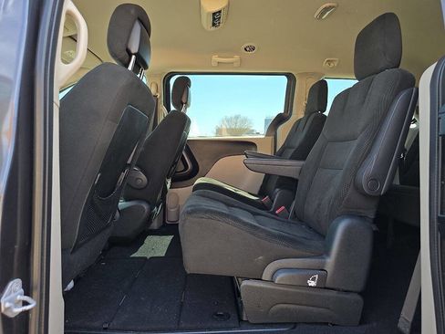 Used 2016 Dodge Grand Caravan SE w/ Quick Order Package 29E SE FWD image 11