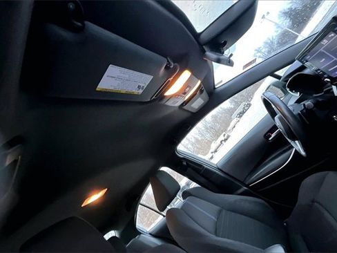 Used 2021 Toyota Corolla SE w/ Carpet Mat Package (TMS) image 22