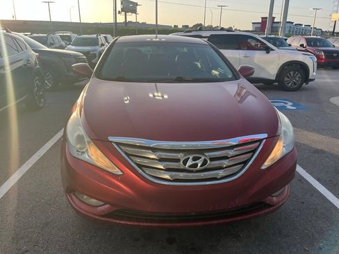Used 2013 Hyundai Sonata SE FWD image 2