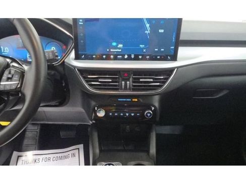 Used 2024 Ford Escape Platinum AWD/4WD image 9