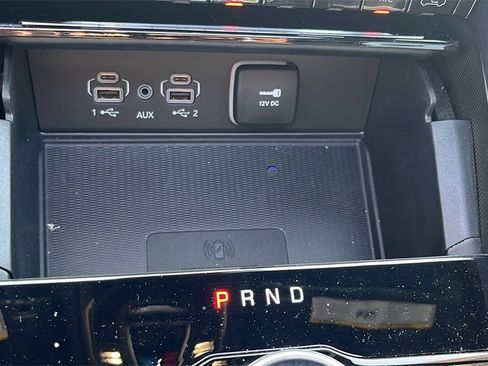 Used 2025 Jeep Grand Cherokee L Altitude image 25