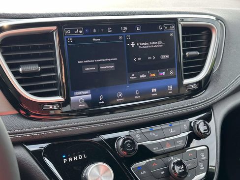 New 2027 Chrysler Pacifica Select FWD image 16