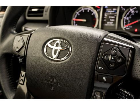 Used 2020 Toyota 4Runner Venture w/ Moonroof Package image 29