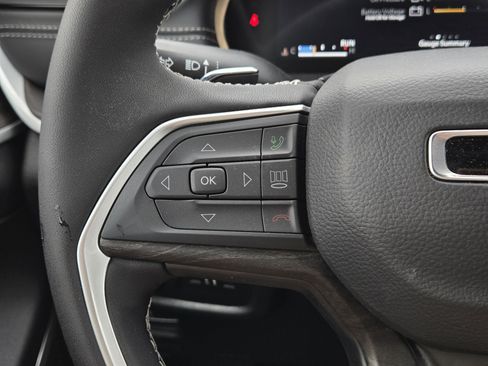 New 2026 Jeep Grand Cherokee Limited image 9